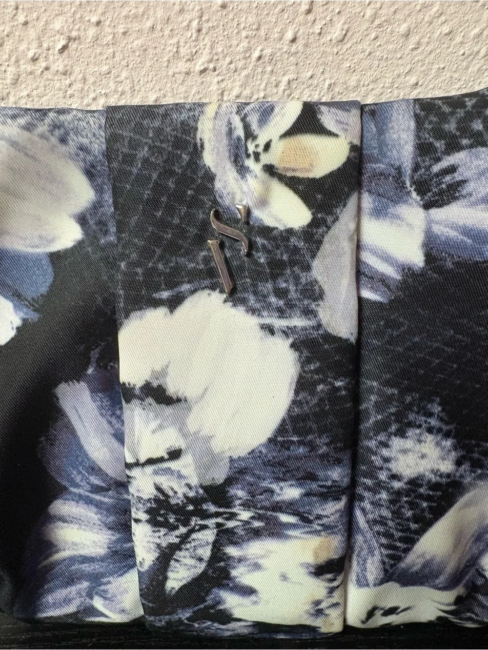 Floral Pleated Wristlet Clutch Black Blue Ivory